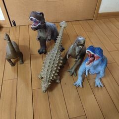 恐竜フィギュア