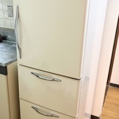 3ドアノンフロント冷凍冷蔵庫　HITACHI2011年製