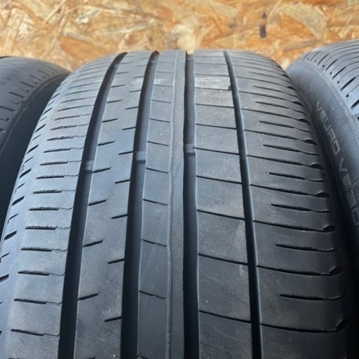バリ山　DUNLOP ダンロップ　VEURO VE304 235/45R18 夏タイヤ　2022年製　18インチ