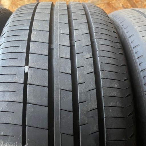 バリ山　DUNLOP ダンロップ　VEURO VE304 235/45R18 夏タイヤ　2022年製　18インチ