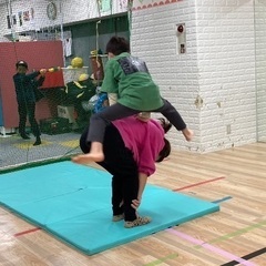 小学生の室内運動アシスタントの募集！こどもの頃に機械体操を習って...