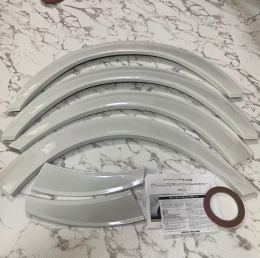 ハイエース用オーバーフェンダー 070塗装済み品 ハイエース用オーバーフェンダー 070塗装済み品