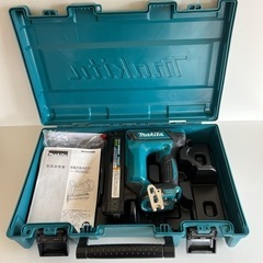 マキタ充電式面木釘打　FN350DZK