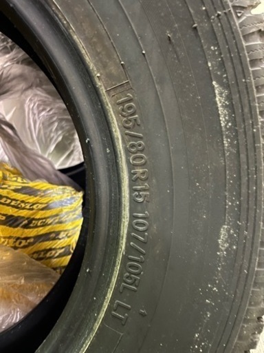 冬用タイヤ 15インチ 4本セット 195/80R15 107/105L LT DL SV01 195