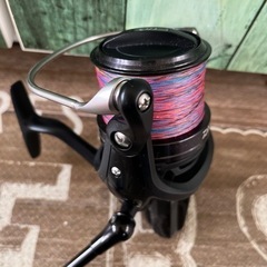 最新デザインの ダイワ トーナメントQDA 5500 リール リール