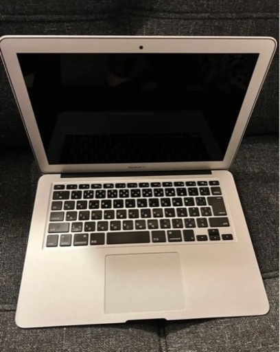 Apple MacBook Air Core i7 ノートパソコン （E69)