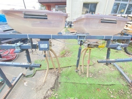 トラクター 散布機 6口 肥料散布 パーツ 肥料 トラクター 散布機 6口 肥料散布 パーツ 肥料 【公式通販】