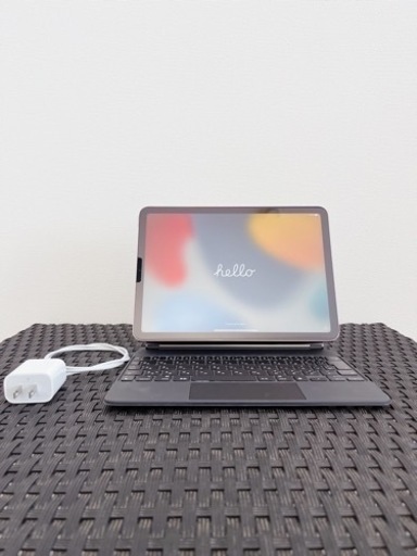 iPad Air第4世代 Wi-Fi 256GB ローズ / 純正キーボードA2261 /純正アダプター A1720