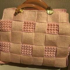 ピンクのバッグ（イタリア製）