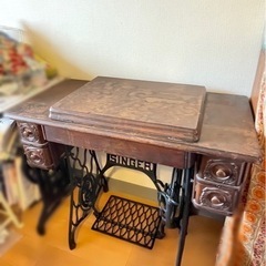 レトロ好き必見！アンティーク アメリカン 足踏みミシン
