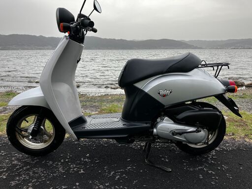 引取先が決まりました】AF62 ホンダトゥデイ バッテリー新品 シート張