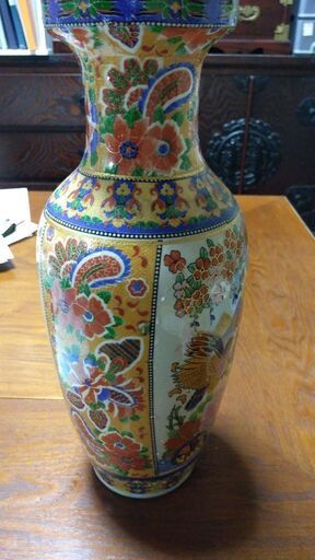 昔からある花瓶？壺です。