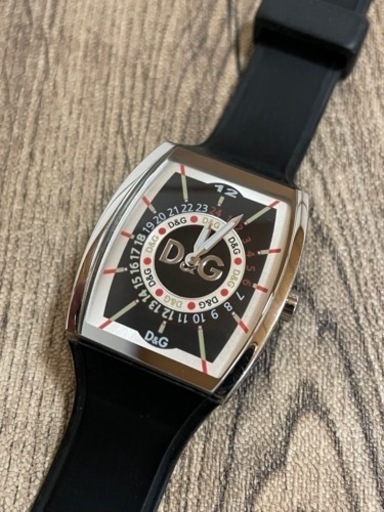 [美品/稼働品] ドルチェ＆ガッバーナ Dolce \u0026 Gabbana 腕時計 トノー型 ラバー クォーツ D\u0026G/ユニセックス