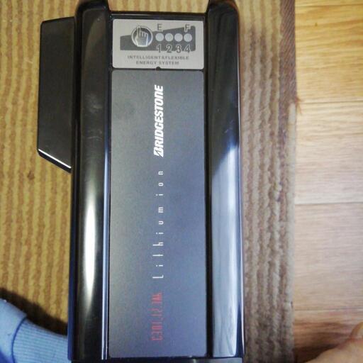 ブリジストン12Anのバッテリー新品保証書あります。