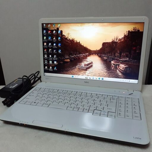 【取引中です】NEC　LaVie　15インチ　SSD　i5　office2021　Wi-Fi　マルチ　テンキー付き　Windows11