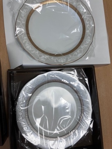 ノリタケ　ハンプシャープラチナ23cmアクセント皿のペア 新品