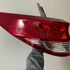 エスティマテールランプ