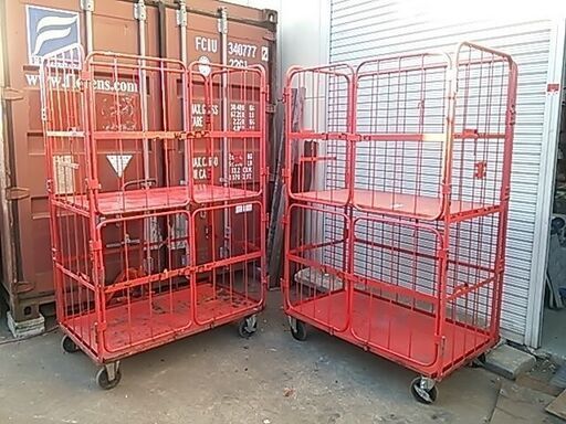 状態良好 日本郵政で使用していたかご台車/ロールボックス2台セットです  2輪自在2輪固定ストッパー付/中間棚/観音扉仕様) 外寸（約):W1250×D750×H2000(mm) 手渡し希望/自社配送可能（配送エリアについてお問い合わせください）