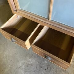 古民家 アンティーク家具 昭和箪笥 収納棚 食器棚 木製 ガラス戸 キャビネット カフェ棚 陶器飾り棚 和製 ヴィンテージ
