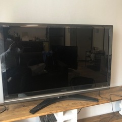 テレビ42型？中古