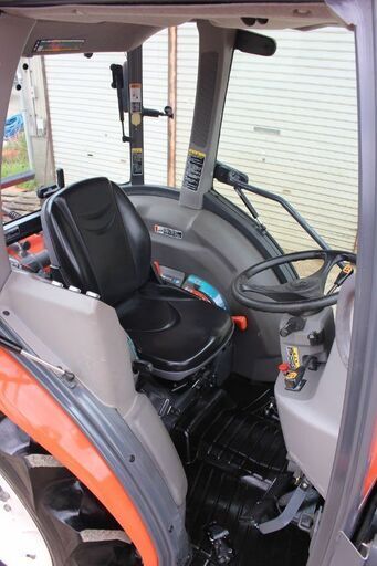 【SOLD OUT】クボタ トラクター L31R 31馬力 428時間 キャビン エアコン 自動水平 オートヒッチ 【清掃 整備済】【下取り価格UP】【農機具でっく】【福岡】【トラクター】 クボタ トラクター L31R 31馬力 428時間 キャビン エアコン 自動水平