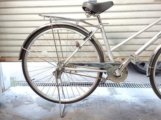 自転車中古　KAWAMURA　カゴリアキャリア付き　鍵新品　タイヤ27インチ 自転車中古 KAWAMURA カゴリアキャリア付き 鍵新品 タイヤ27インチ