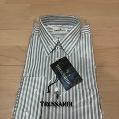 半額以下！【新品未使用】TRUSSARDIのワイシャツ☆