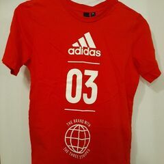 adidas赤Tシャツ160cm