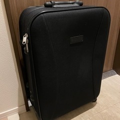 【お譲り先決定】スーツケース　黒　2泊3日