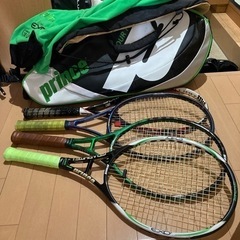 硬式テニスラケット４本、ラケットバック