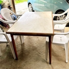 テーブルと椅子のセット⭐︎
