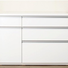 部屋の模様替えの為出品します。