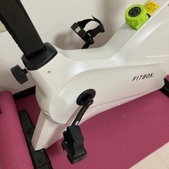 【値下中!!/良品/美品ホワイト色】FITBOX LITE 第3世代フィットネスバイク スピンバイク ダイエット器具  静音 レーニングバイク