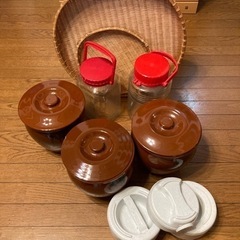 梅干し壺、梅酒果実酒瓶、漬物石、干しざる一式