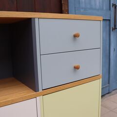 ディノス取扱いの東欧エストニアの家具メーカーWOODMAN(ウッドマン)のAbbey woodキャビネットです！まるでアートのような目を引くデザインは空間のアイキャッチャーに♪DD216