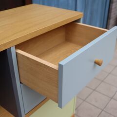 ディノス取扱いの東欧エストニアの家具メーカーWOODMAN(ウッドマン)のAbbey woodキャビネットです！まるでアートのような目を引くデザインは空間のアイキャッチャーに♪DD216