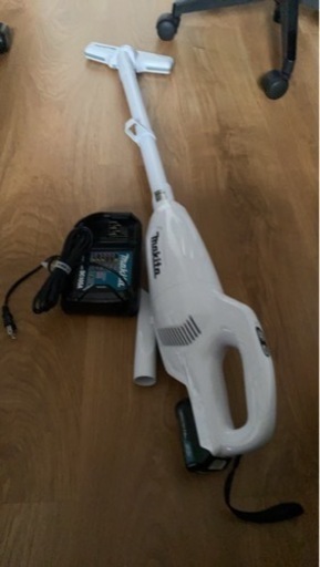 Makita マキタ コードレス掃除機 CL108FD