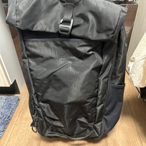 adidas リュックサック　大容量