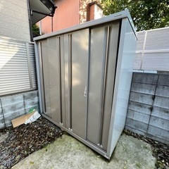 譲り先決定！【自宅まで取りに来ていただける方に】イナバ物置