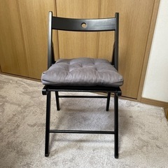 IKEA 木製椅子・クッション