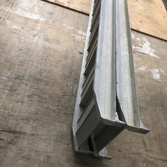 売れました。270センチ1トン荷重2本セット