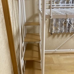 引取先決まりました。】ロフトベッド白:取りに来れる方 - ロフトベッド