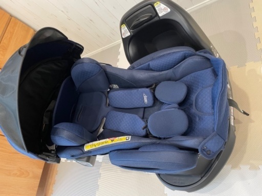 アップリカ　チャイルドシート　美品