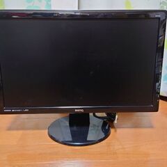 21.5インチ液晶ディスプレイ　