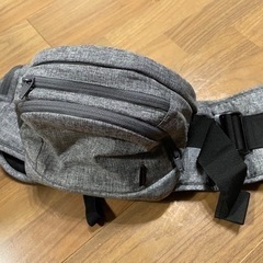 お渡しは週末のみ】ヒップシート付き抱っこ紐 napnap
