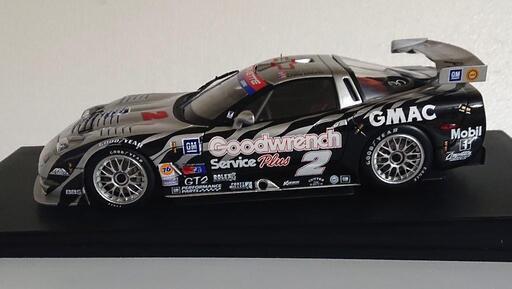 1/18  シボレー コルベット C5-R