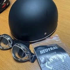 新品未使用　ハーフヘルメット　フリーサイズ　NEUTRAL ゴー...