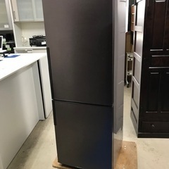取引場所　南観音　K 2304-591 SHARP 271ℓ冷蔵庫　2016年製　SJ-PD28B 説明書あり　汚れ　キズ　ヘコミあり 取引場所 南観音 K 2304-591 SHARP 271ℓ冷蔵庫 2016年製 SJ-PD28B 説明