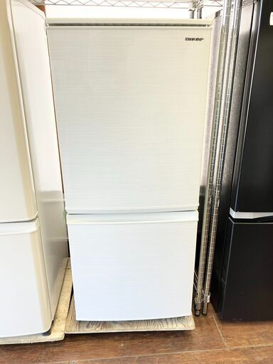 SHARP　137L　冷凍冷蔵庫　SJ-D14E-W　2019年製 シャープ