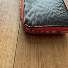 値下げしました❗️　ルイヴィトン　エピ　ジッピーウォレット長財布　ブラック×コライユ